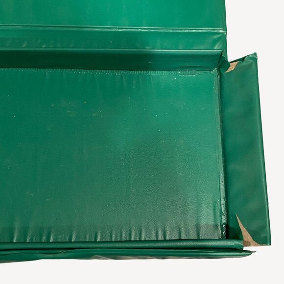 Vintage Dominoes Set With Green Case Made In Taiwan Classic Fun For Family Game - Picture 2 of 9